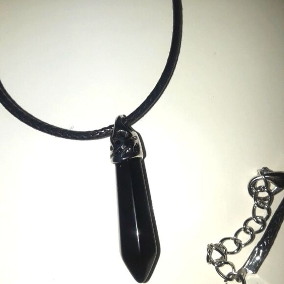 Hand crafted black pendant necklace - Picture 6 of 6